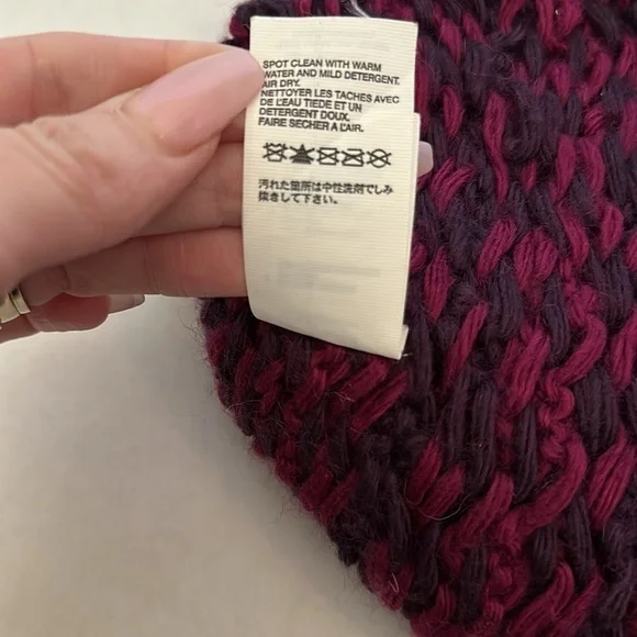 North Face | Pink Purple Woven Beanie - Picture 10 of 13